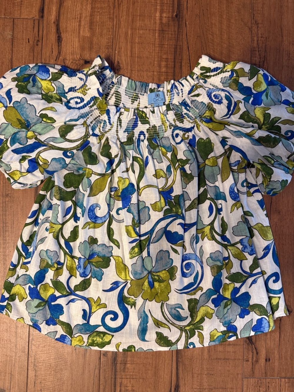 CeCe White Floral Puff-Sleeve Smocked Top S